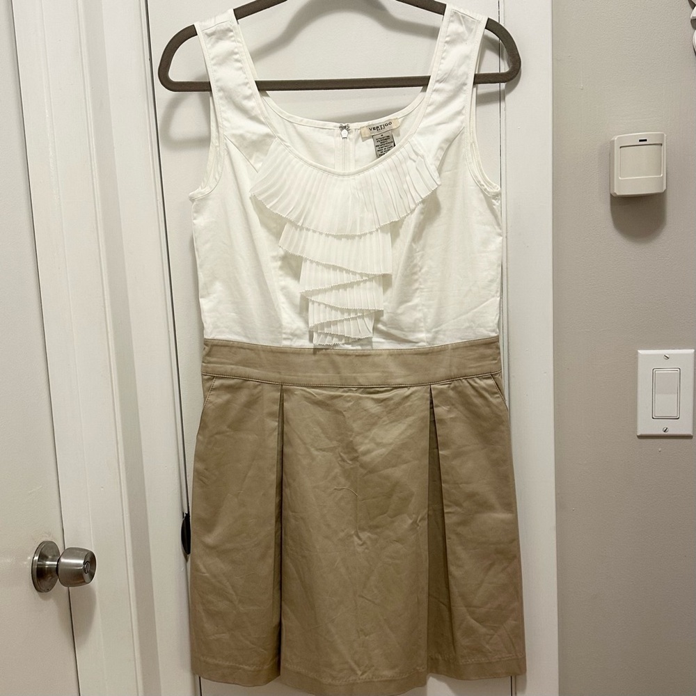 Vertigo Paris NWT Tank Mini Dress M Sleeveless Pleated Ruffle White Tan